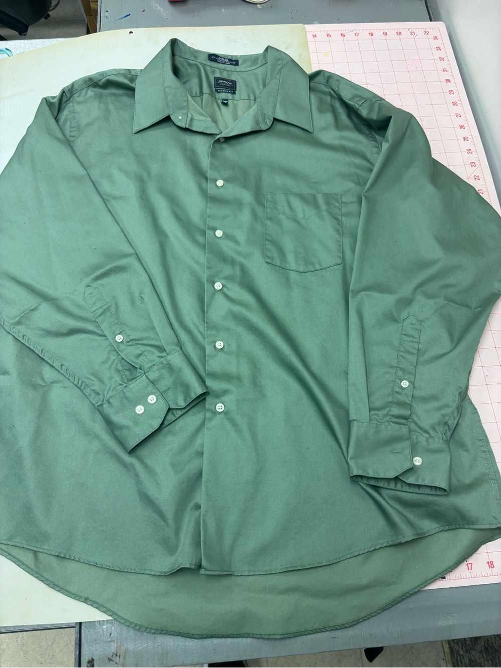 Arrow Men's Long-Sleeve Button-Up Shirt — Sage Green